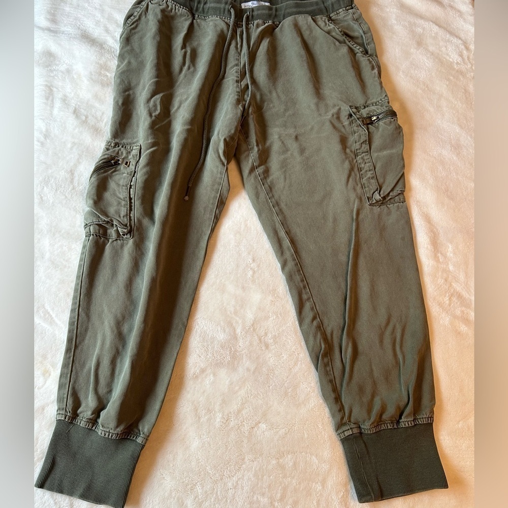 Women’s Olive Cargo Jogger Pants